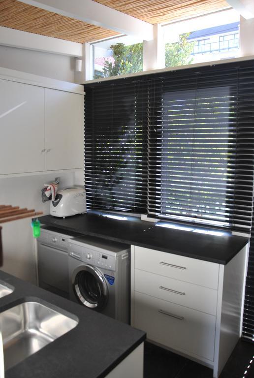 Seaview Apartment In Muizenberg Εξωτερικό φωτογραφία